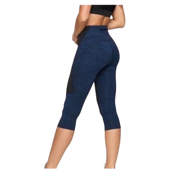 Outdoor Voices Two Tone Cropped Leggings - Picture 3 of 8